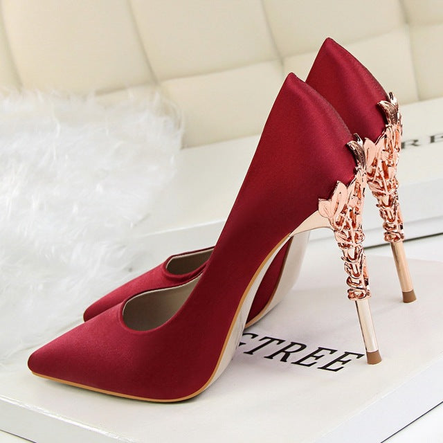 Metal Carved Sexy Pointed Toe Ladies Shoes